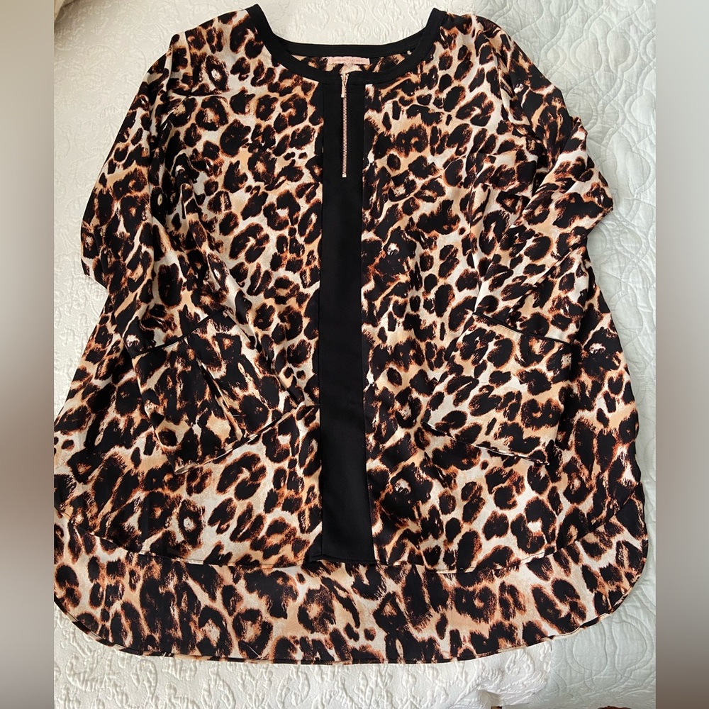 Gibson Latimer Leopard/animal print blouse